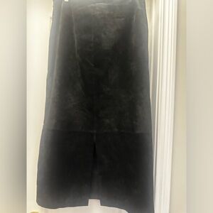 Kate Hill Black Suede Column Skirt- Like New